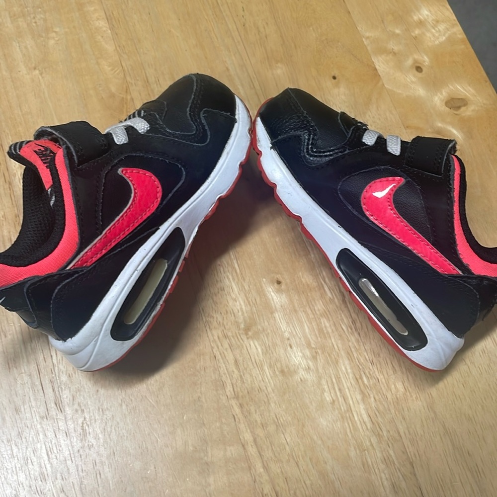 Nike Air Toddler size 6